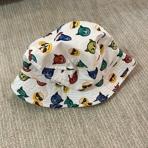 Emoji party bucket hat
